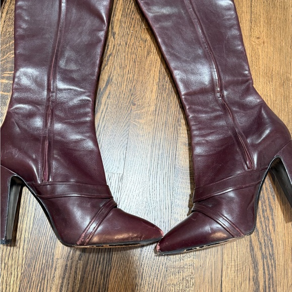 Chic Maroon Heeled Boots - Picture 2 of 4